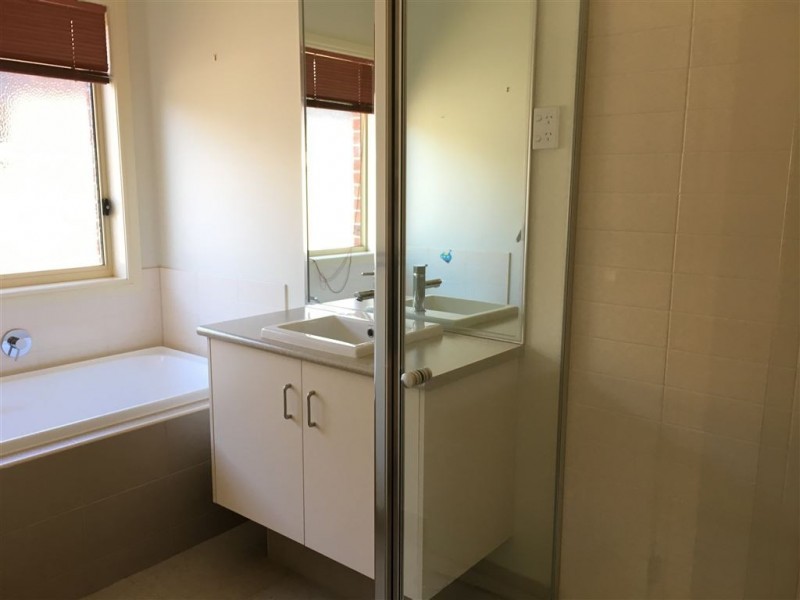 4 Florida Court, Berwick VIC 3806