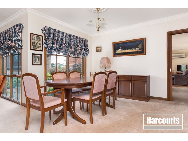 8 Shinners Avenue, Narre Warren VIC 3805
