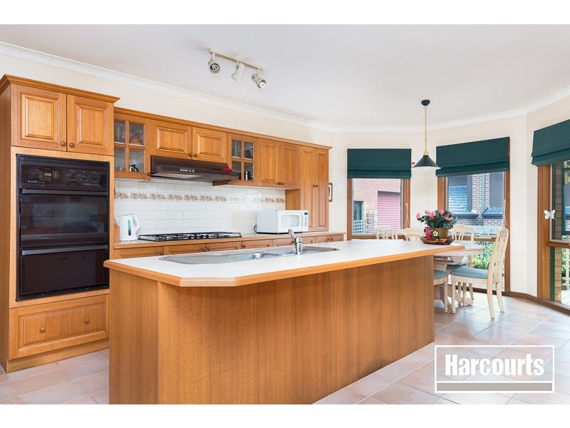 8 Shinners Avenue, Narre Warren VIC 3805