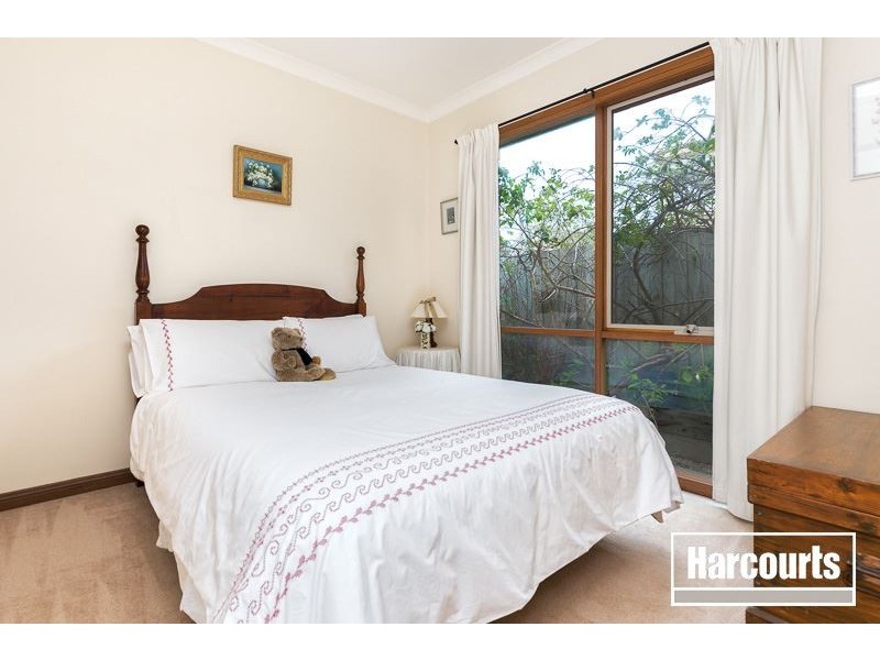 8 Shinners Avenue, Narre Warren VIC 3805