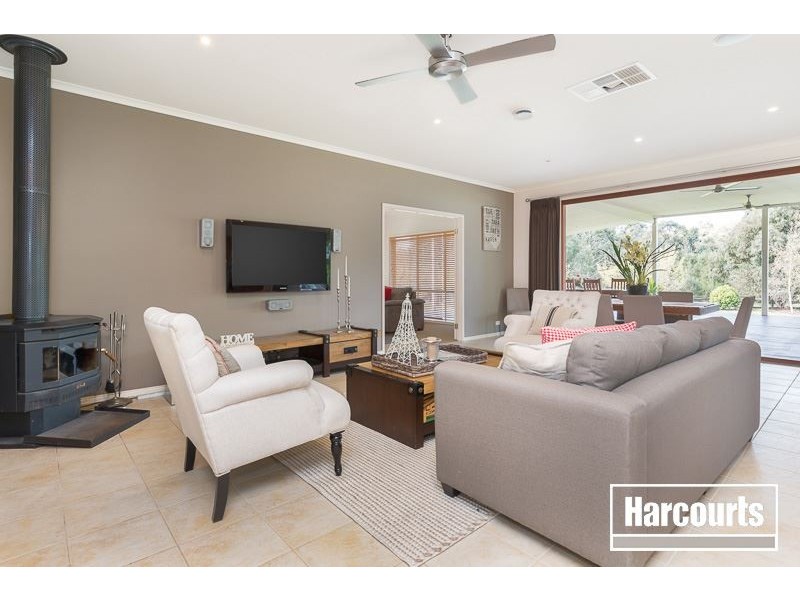 18 Valley Drive, Beaconsfield Upper VIC 3808