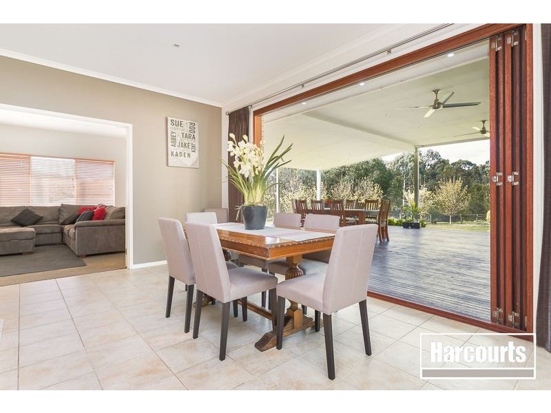 18 Valley Drive, Beaconsfield Upper VIC 3808