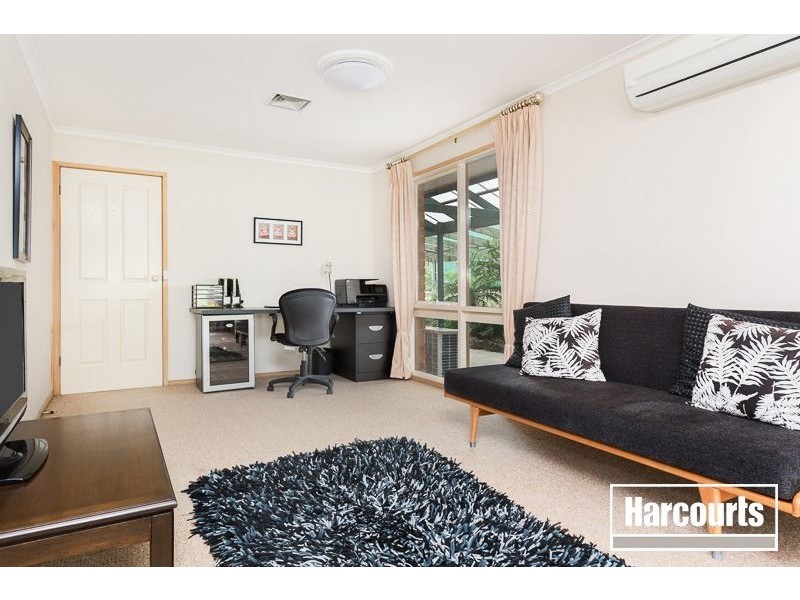 14 Bournevale Drive, Berwick VIC 3806
