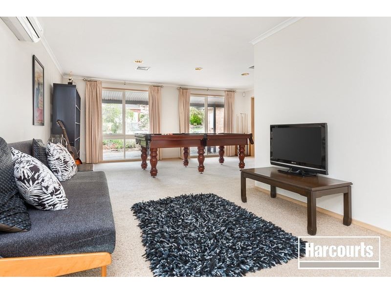 14 Bournevale Drive, Berwick VIC 3806