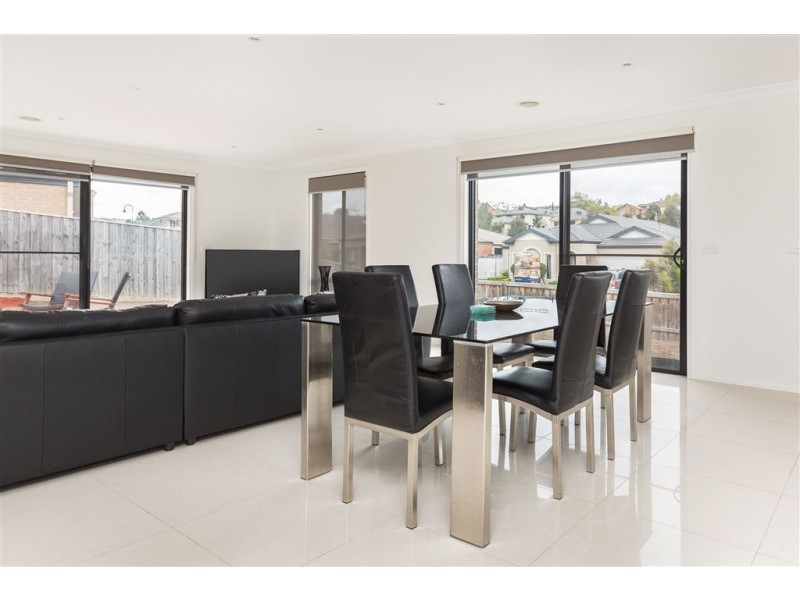 12 Whistler Drive, Berwick VIC 3806