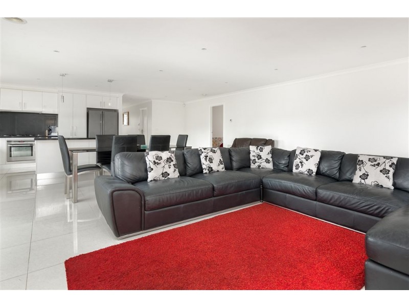 12 Whistler Drive, Berwick VIC 3806