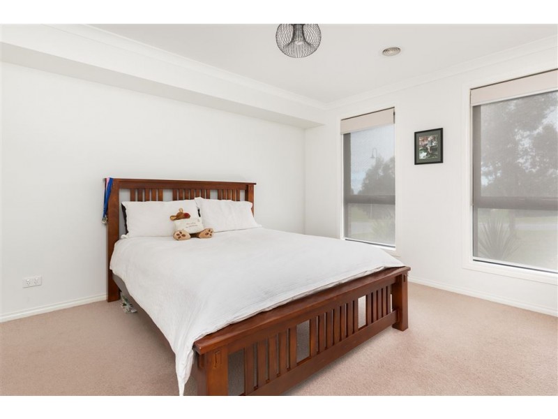 12 Whistler Drive, Berwick VIC 3806