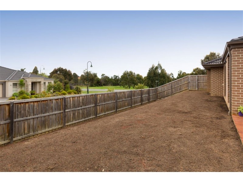 12 Whistler Drive, Berwick VIC 3806