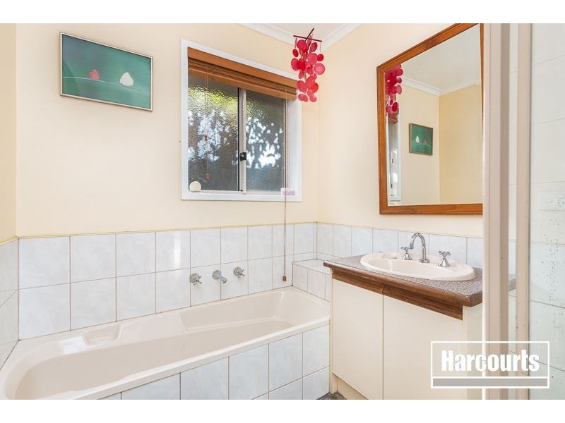 2 Janson Close, Narre Warren South VIC 3805