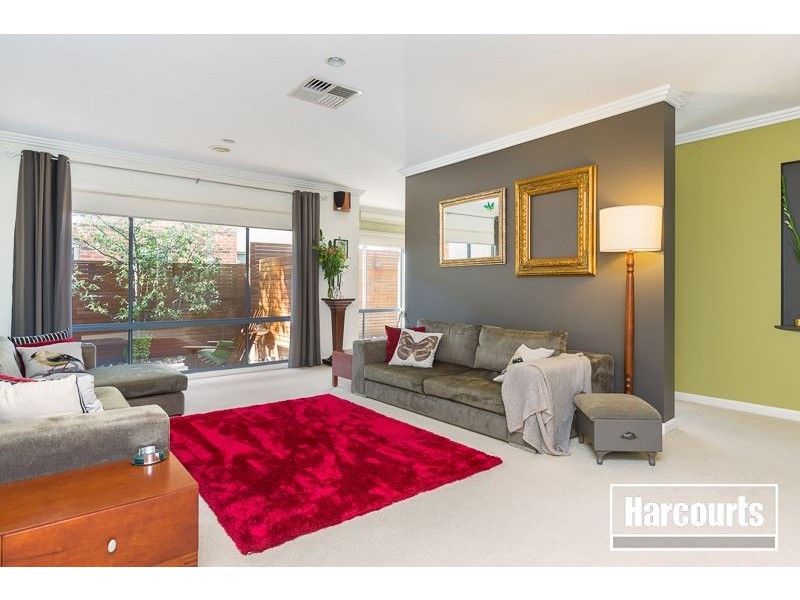 8 Hamdon Green, Berwick VIC 3806