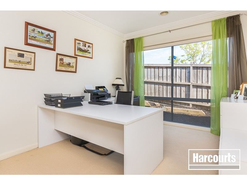 8 Hamdon Green, Berwick VIC 3806