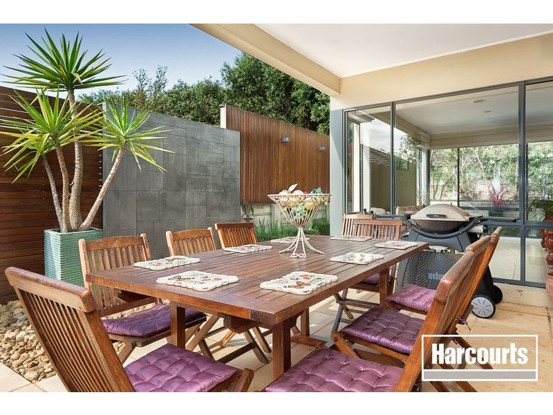 8 Hamdon Green, Berwick VIC 3806