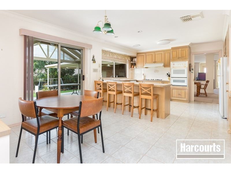 2 Travis Court, Berwick VIC 3806