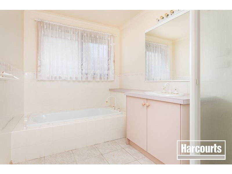 2 Travis Court, Berwick VIC 3806