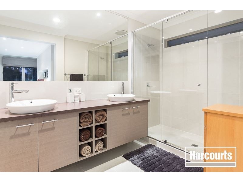 12 Ambrose Court, Berwick VIC 3806