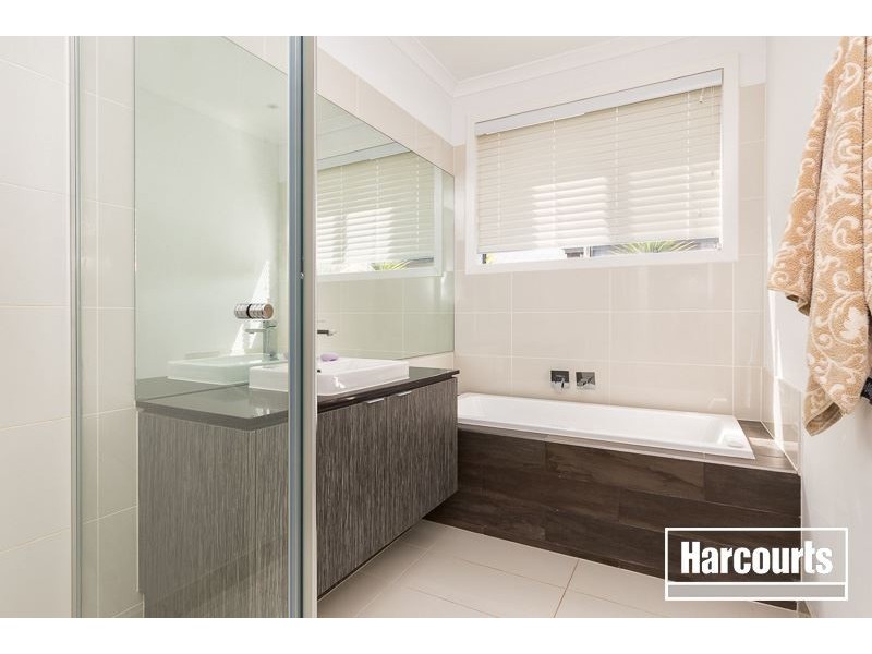 9 Percheron Way, Clyde North VIC 3978