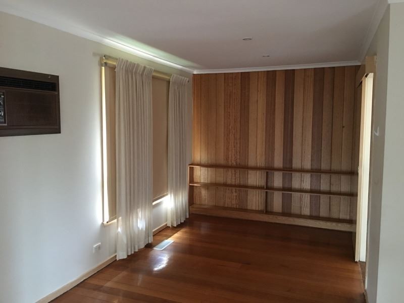 5 Tadstan Drive, Hampton Park VIC 3976