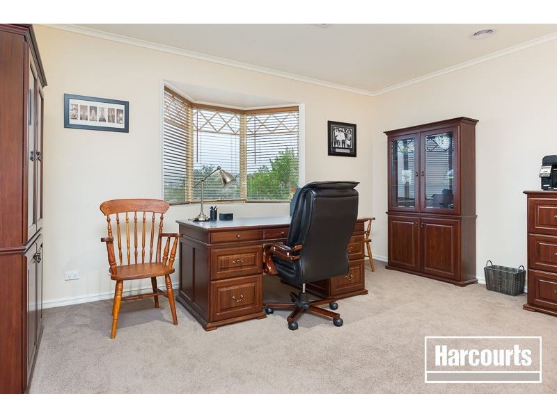 21 Telford Drive, Berwick VIC 3806