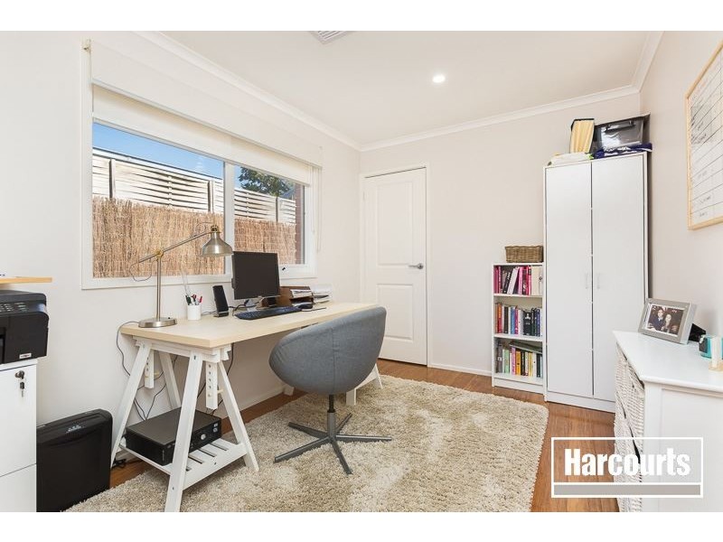 24 Coolabah Grove, Berwick VIC 3806