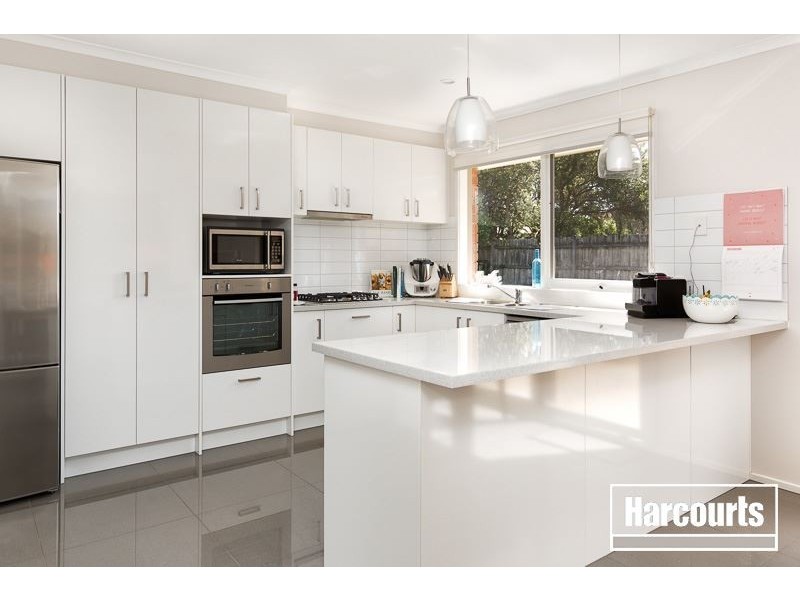 24 Coolabah Grove, Berwick VIC 3806