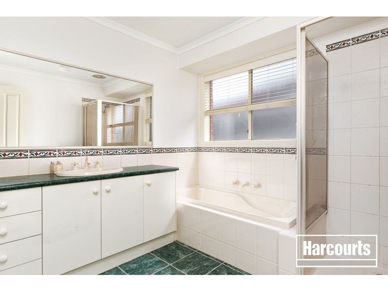 11 Bancroft Avenue, Narre Warren South VIC 3805