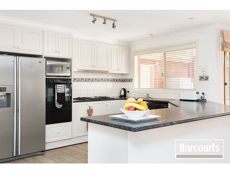 11 Bancroft Avenue, Narre Warren South VIC 3805