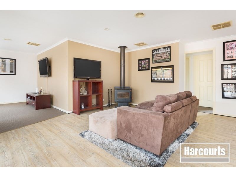 11 Bancroft Avenue, Narre Warren South VIC 3805