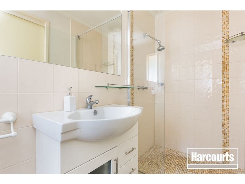 2 Bath Walk, Narre Warren South VIC 3805