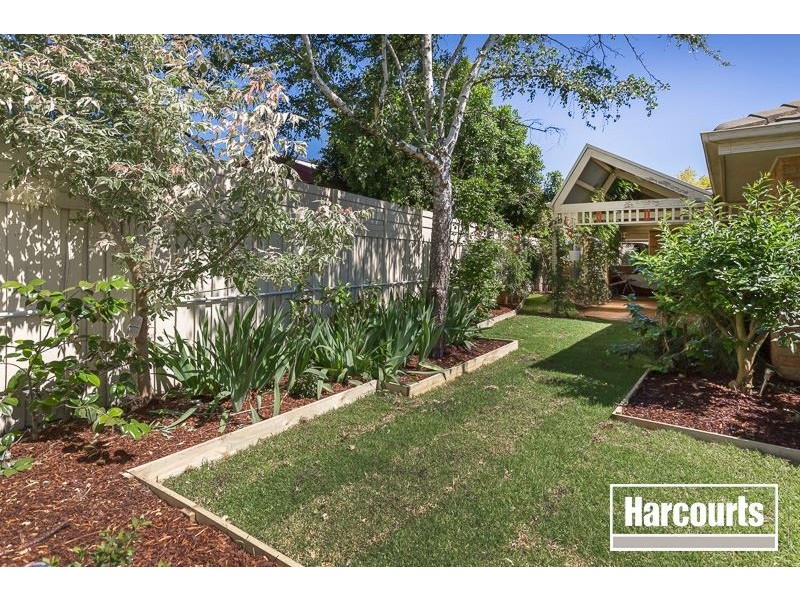 2 Bath Walk, Narre Warren South VIC 3805