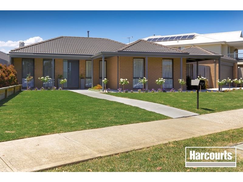 134 Paterson Drive, Lynbrook VIC 3975