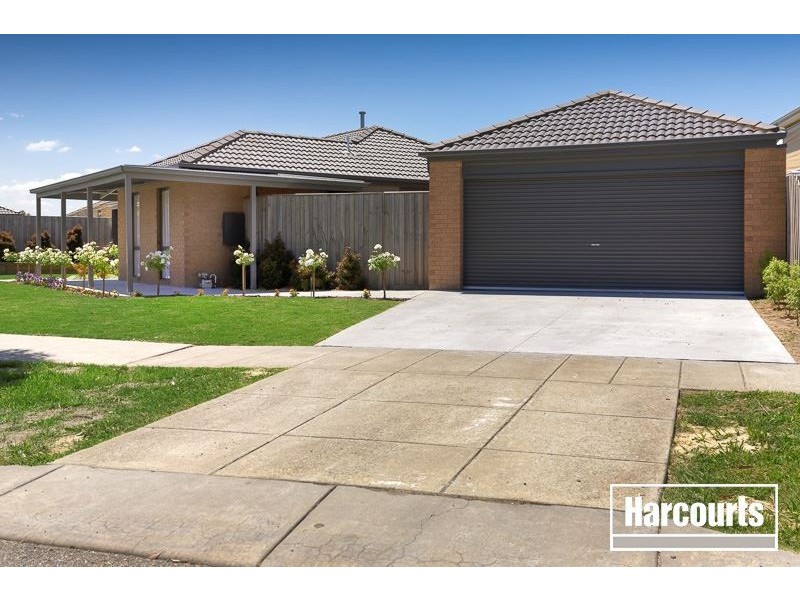 134 Paterson Drive, Lynbrook VIC 3975