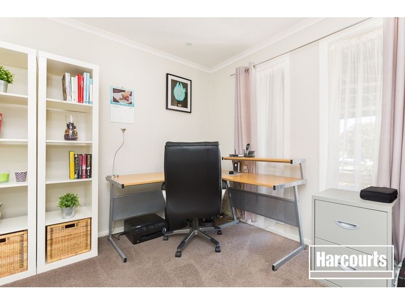 134 Paterson Drive, Lynbrook VIC 3975