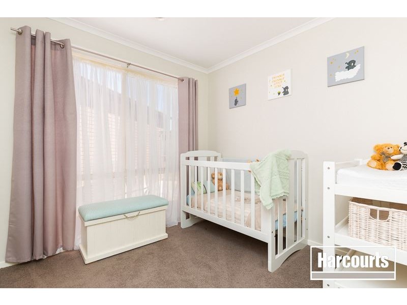 134 Paterson Drive, Lynbrook VIC 3975