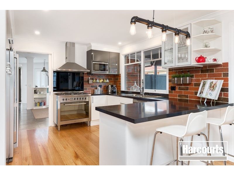 19 New England Way, Narre Warren VIC 3805