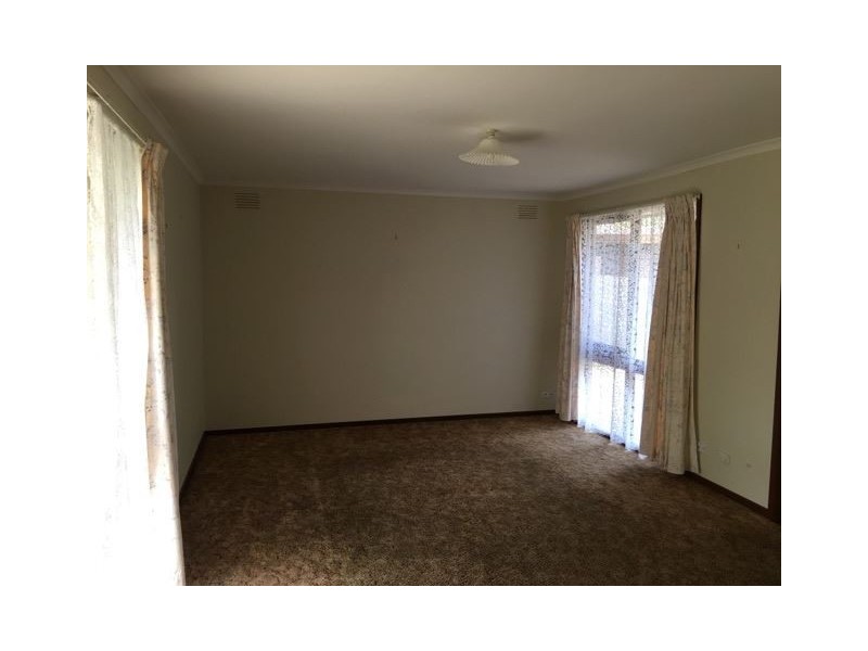 27 Cheviot Avenue, Berwick VIC 3806