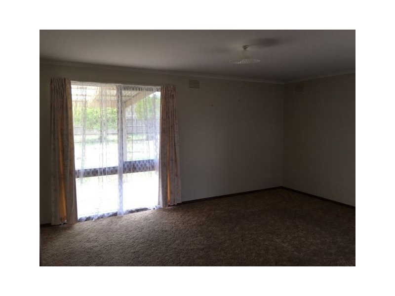 27 Cheviot Avenue, Berwick VIC 3806