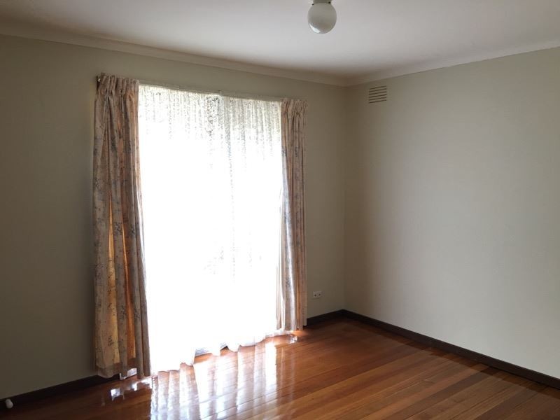 27 Cheviot Avenue, Berwick VIC 3806