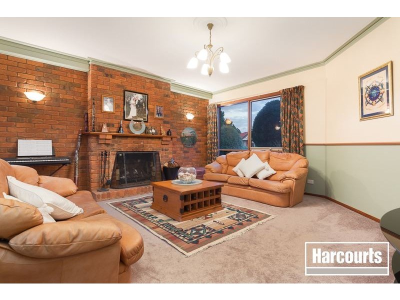 20 Hillview Place, Berwick VIC 3806