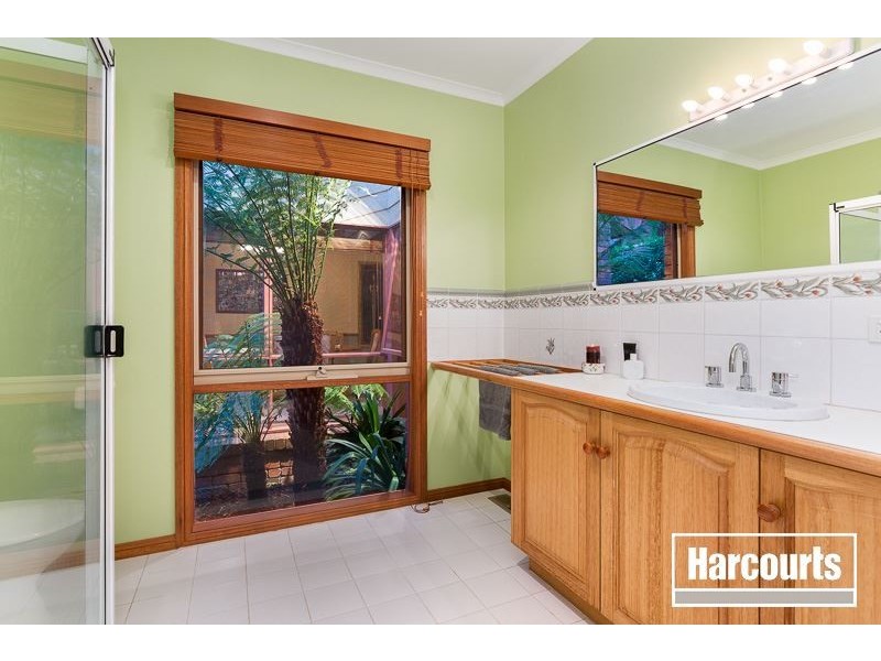 20 Hillview Place, Berwick VIC 3806