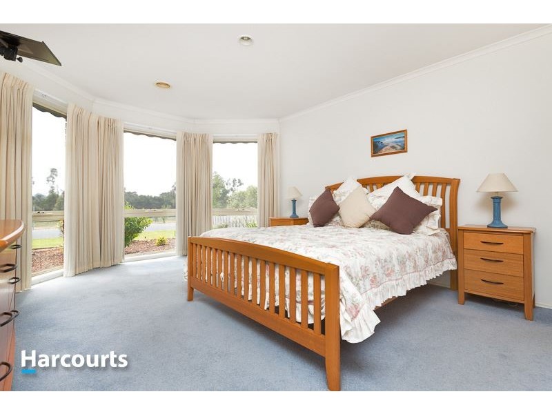 11 Lochard Terrace, Narre Warren South VIC 3805