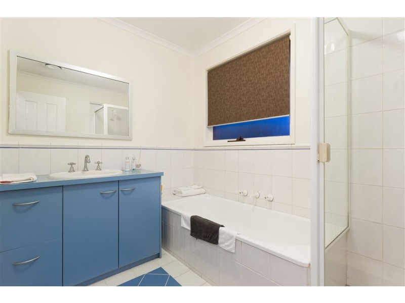 36 Bournevale Drive, Berwick VIC 3806