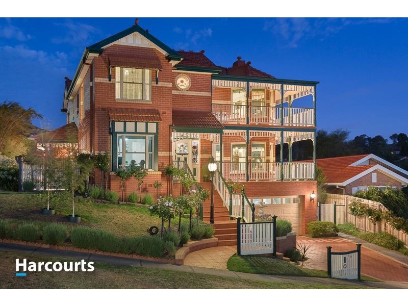 10 Barellan Mews, Berwick VIC 3806