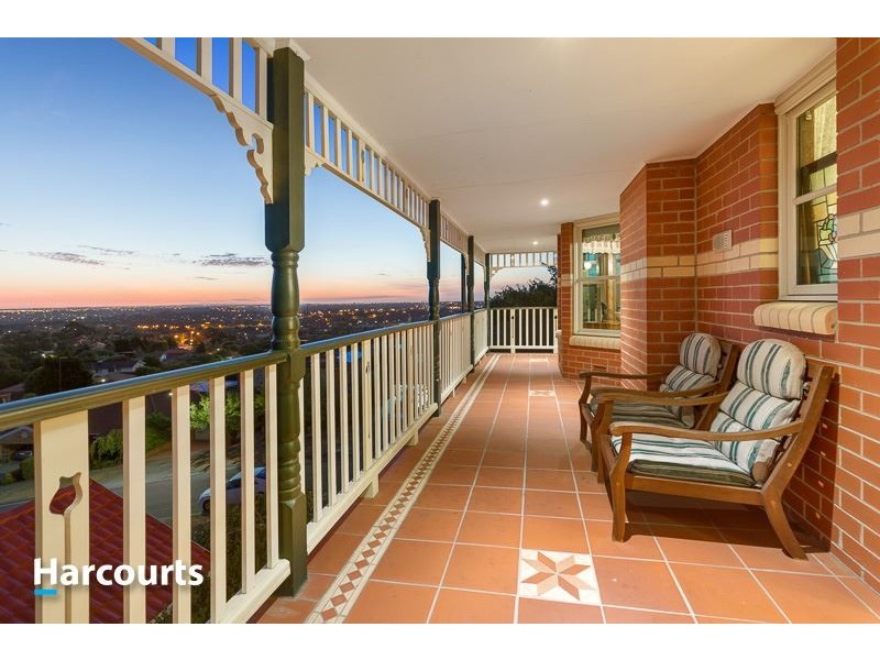 10 Barellan Mews, Berwick VIC 3806