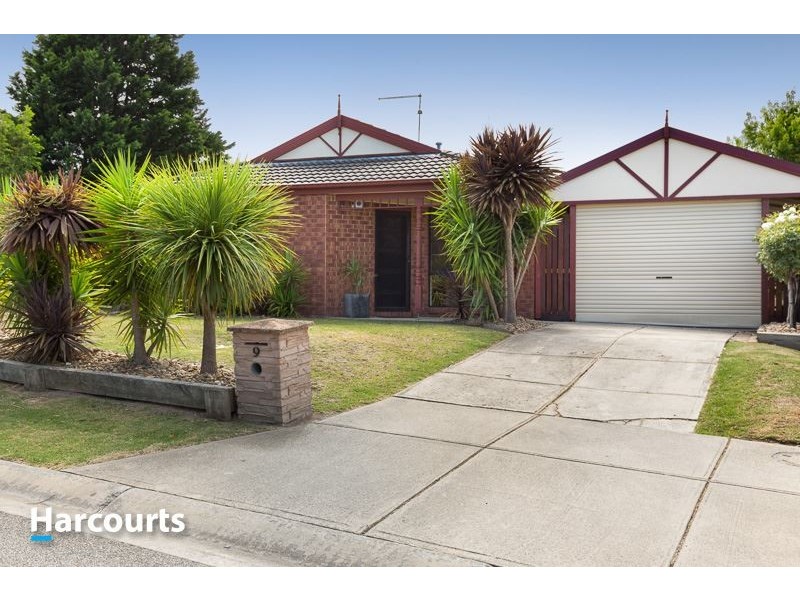 9 Wilmott Close, Berwick VIC 3806