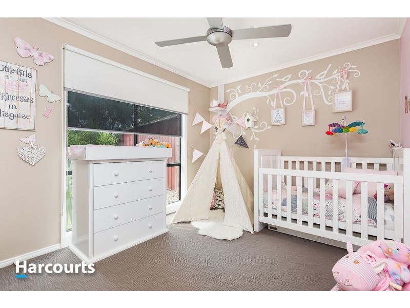 9 Wilmott Close, Berwick VIC 3806