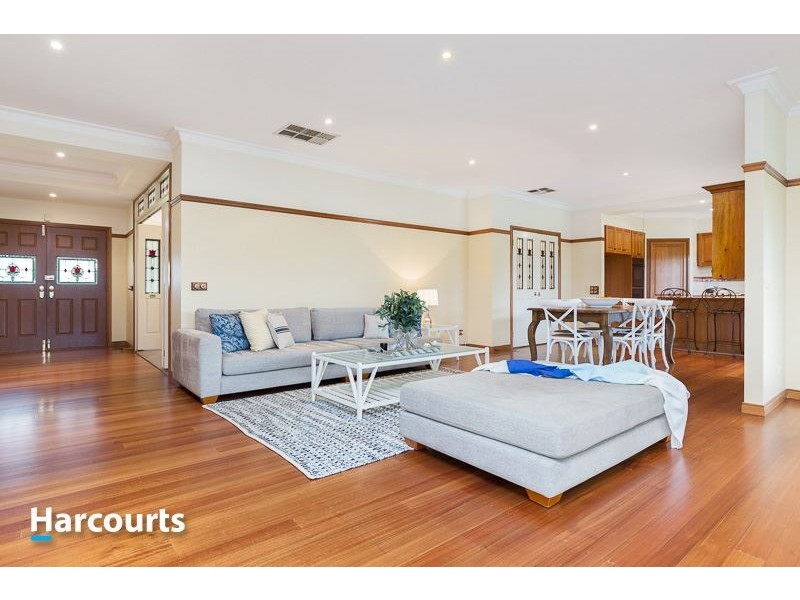 4 Bellaire Court, Narre Warren North VIC 3804