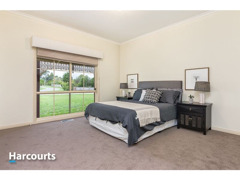 4 Bellaire Court, Narre Warren North VIC 3804