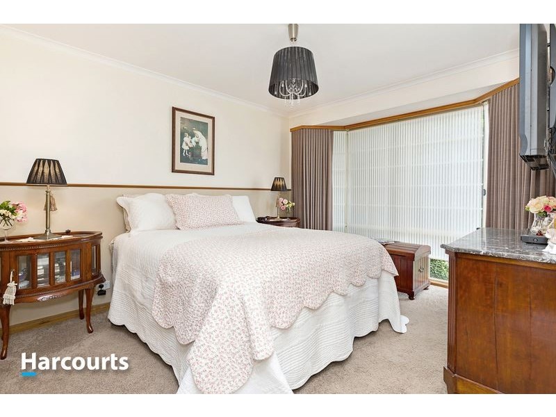 34 Lodge Crescent, Berwick VIC 3806