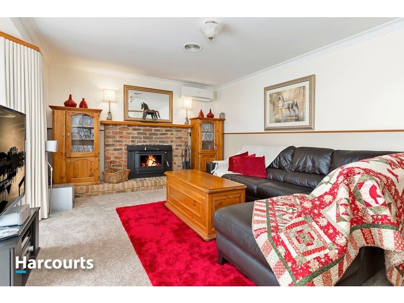 34 Lodge Crescent, Berwick VIC 3806