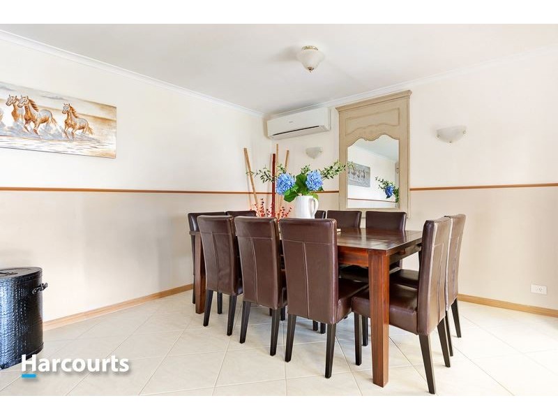 34 Lodge Crescent, Berwick VIC 3806
